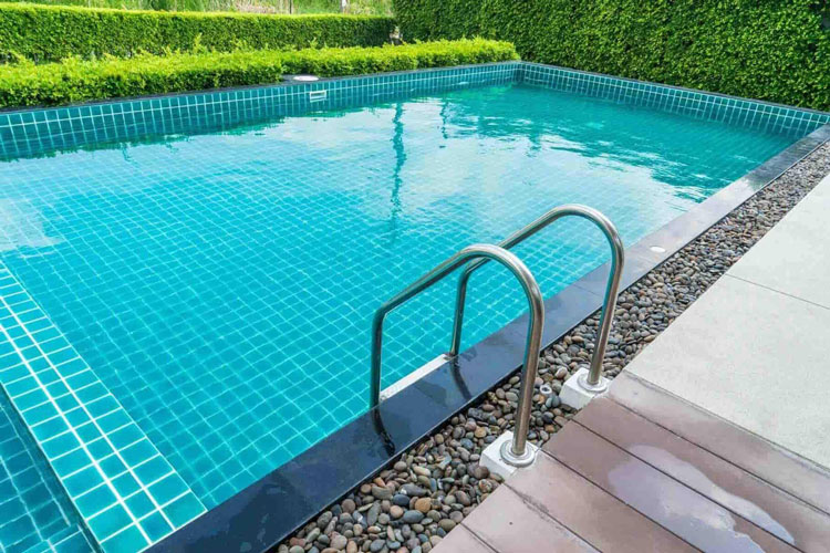 عایق مناسب استخر